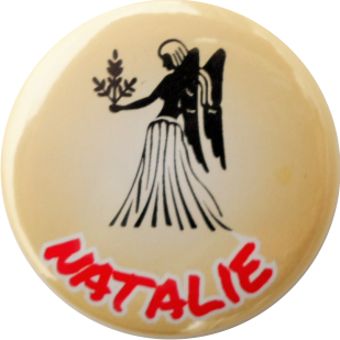Jungfrau Button gold mit Namen - zum Schließen ins Bild klicken